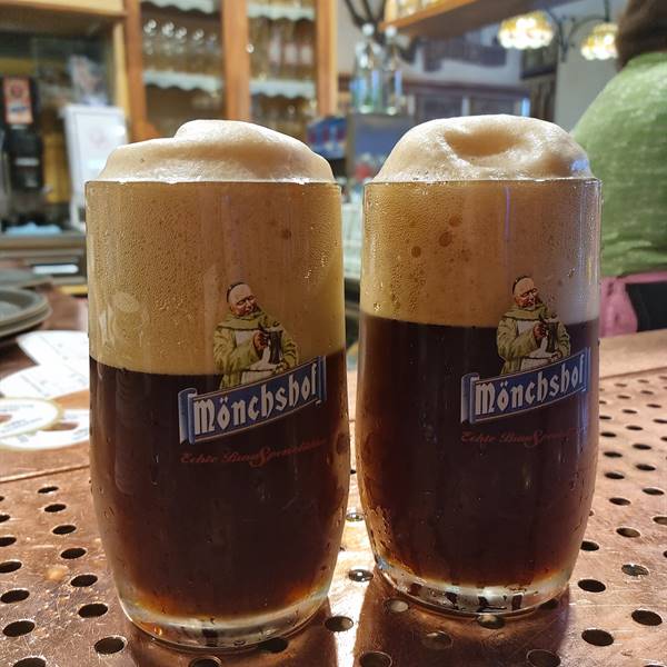 Schwarzbier alla spina della Mönchshof  #bavarese #birreria #kapuziner #ristorante #rivadelgarda